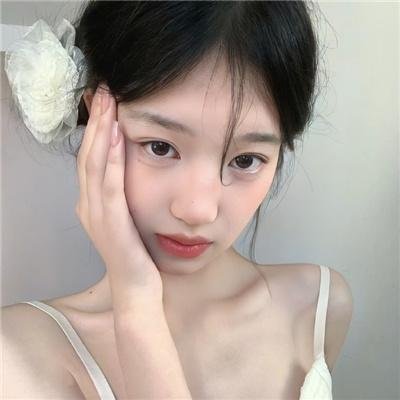 情韵动春心 海报