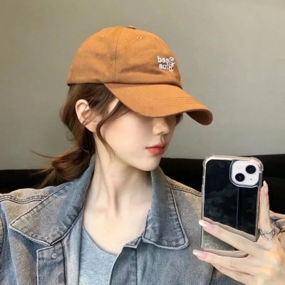 关于世界末日的不明确报告 海报